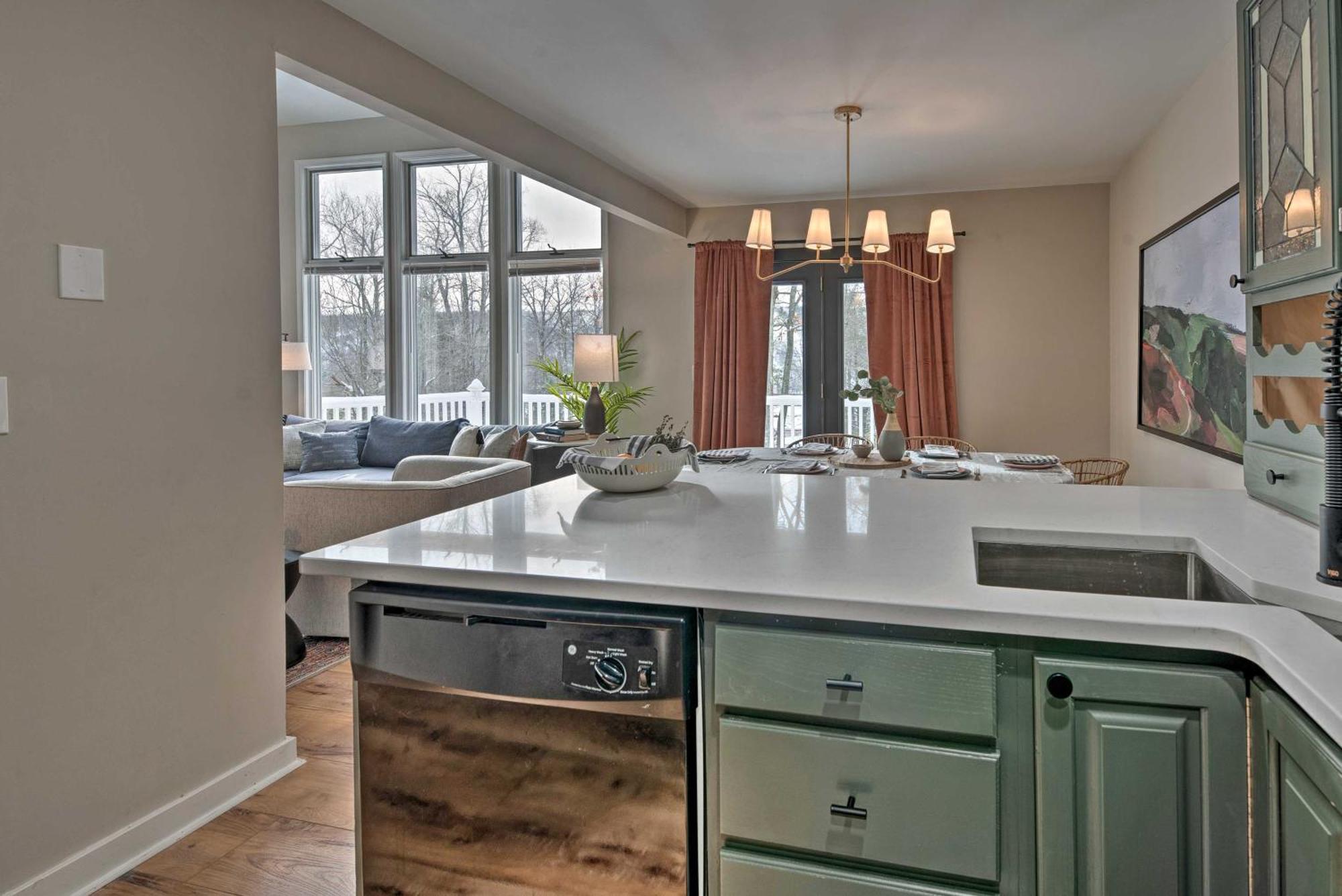 Holiday home Bigboulder Lakeview Terrace-minutes From The Lake Harmony